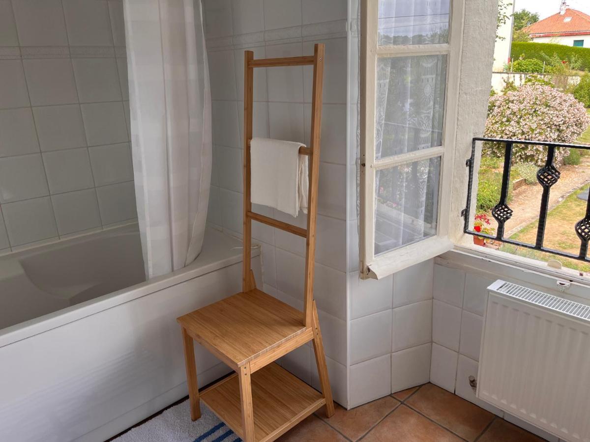 La Maison Du Passeur Availles-Limouzine Esterno foto